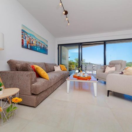 Apartman Oranž Banjole Bagian luar foto