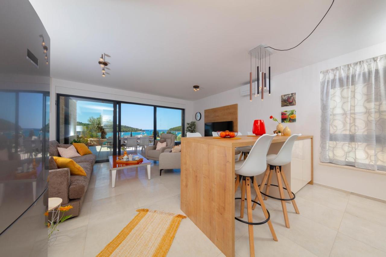 Apartman Oranž Banjole Bagian luar foto