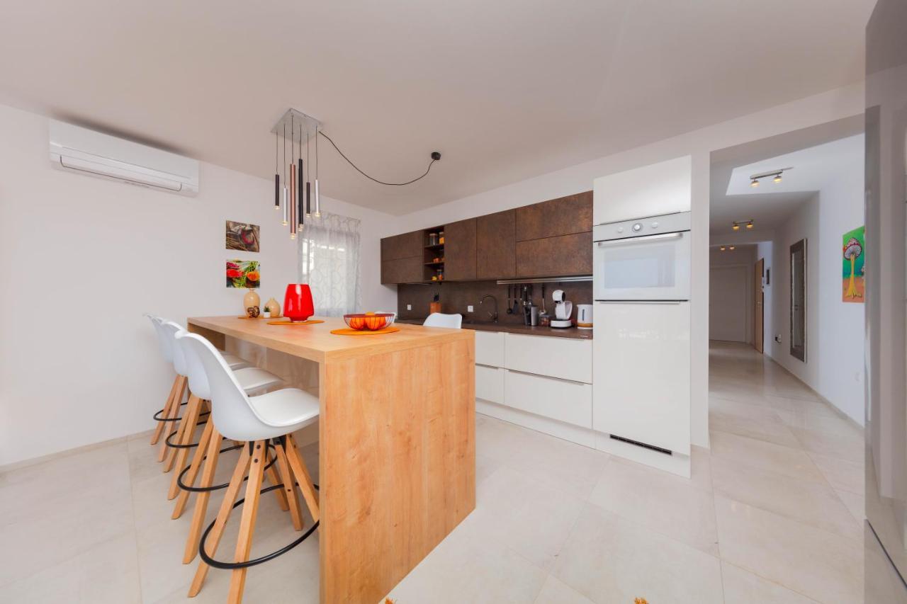 Apartman Oranž Banjole Bagian luar foto