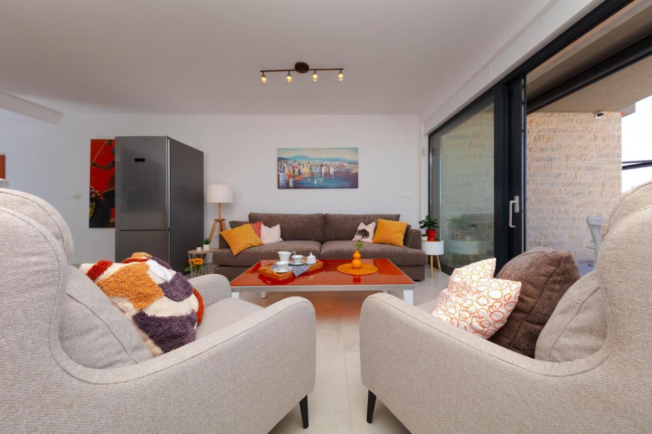 Apartman Oranž Banjole Bagian luar foto