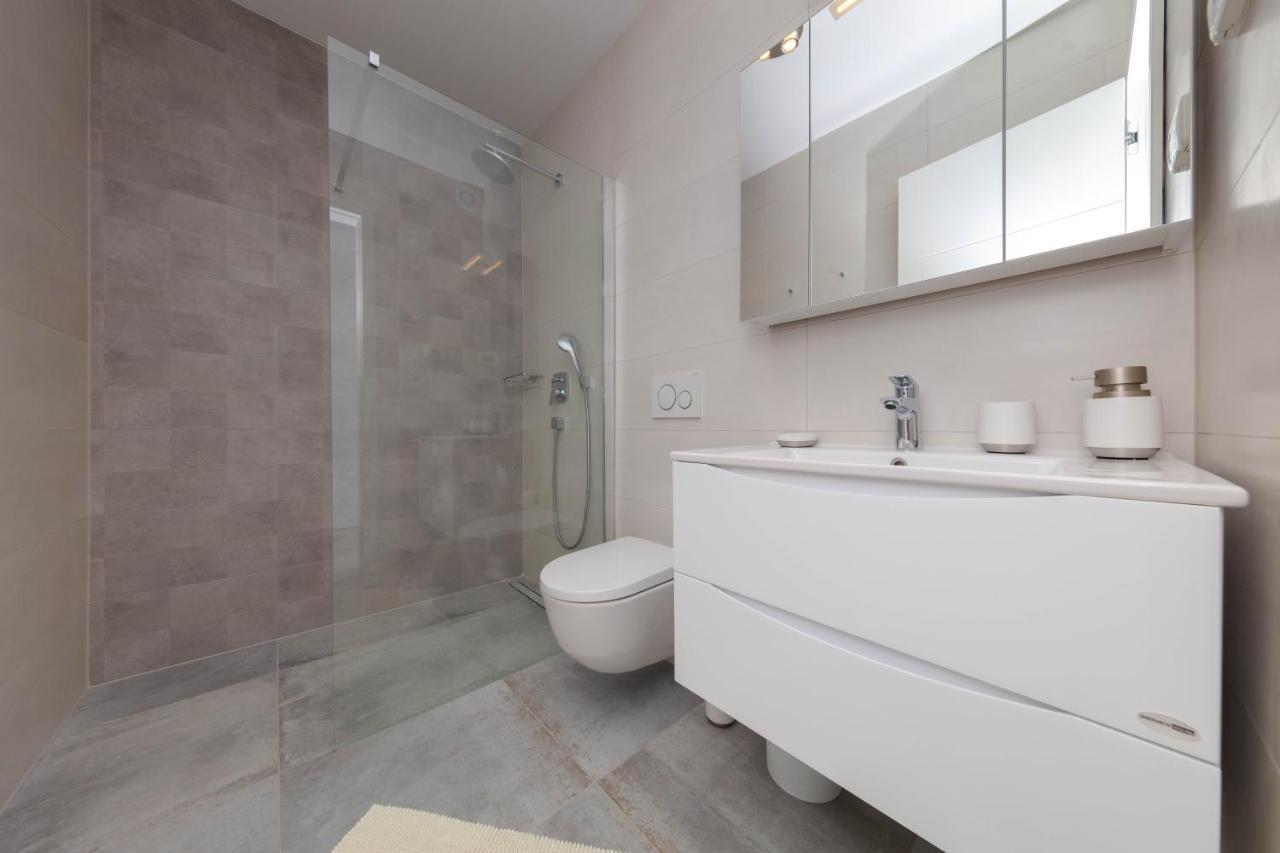 Apartman Oranž Banjole Bagian luar foto