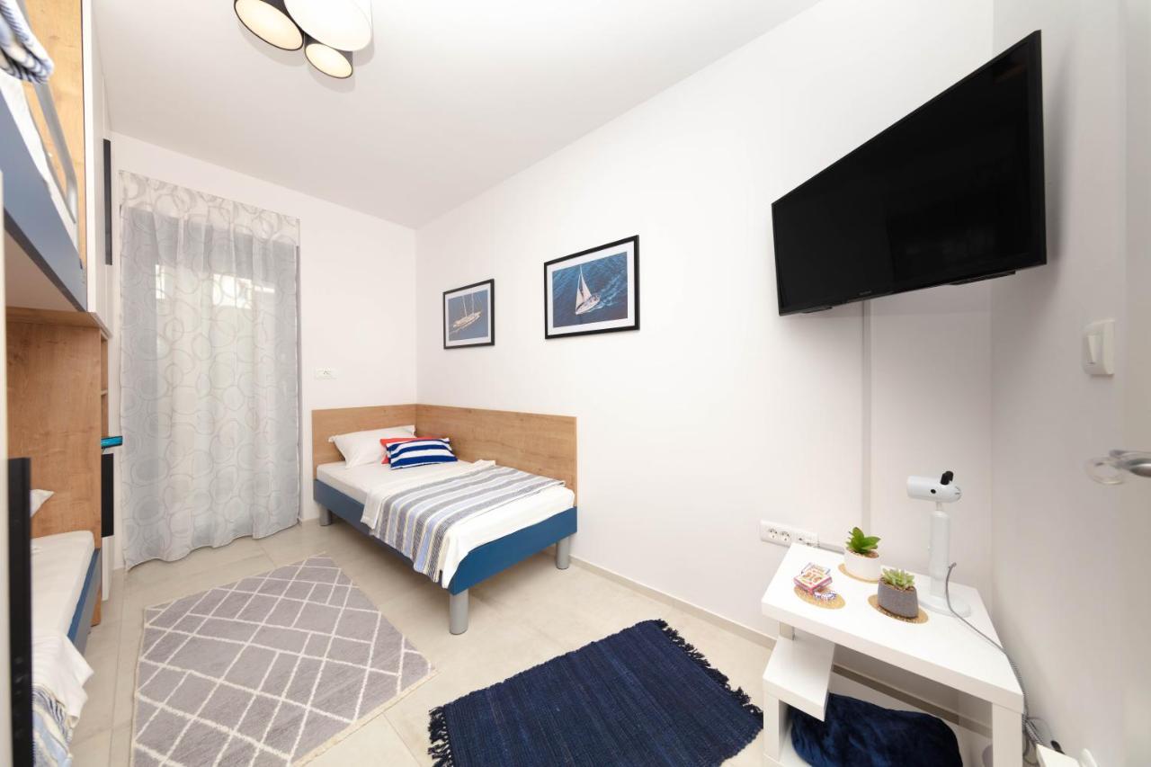 Apartman Oranž Banjole Bagian luar foto