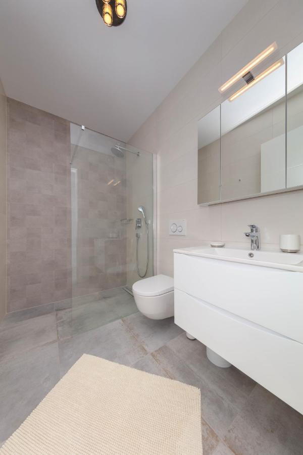 Apartman Oranž Banjole Bagian luar foto