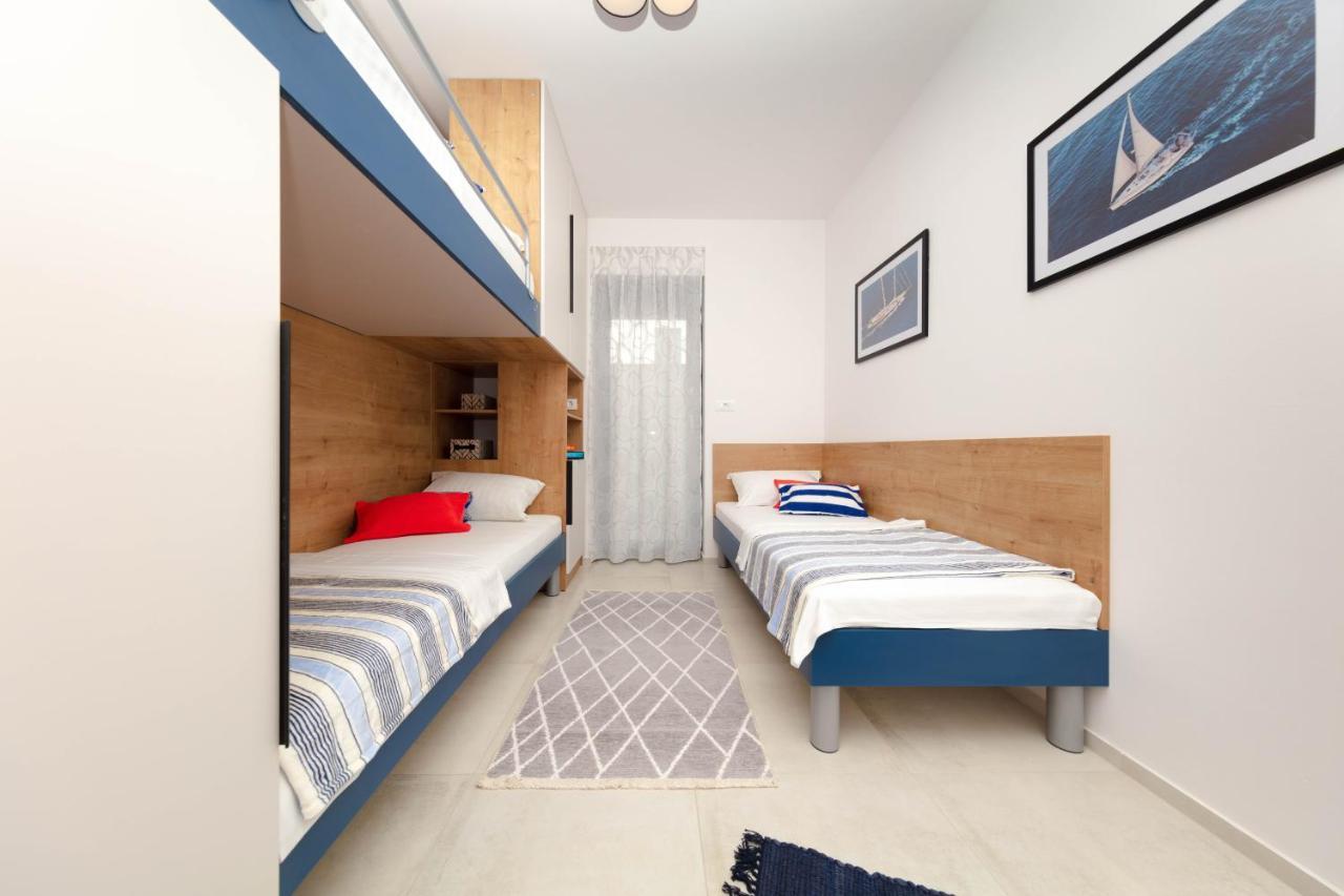 Apartman Oranž Banjole Bagian luar foto