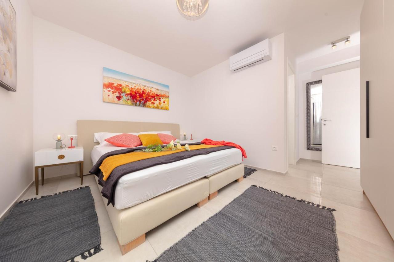 Apartman Oranž Banjole Bagian luar foto