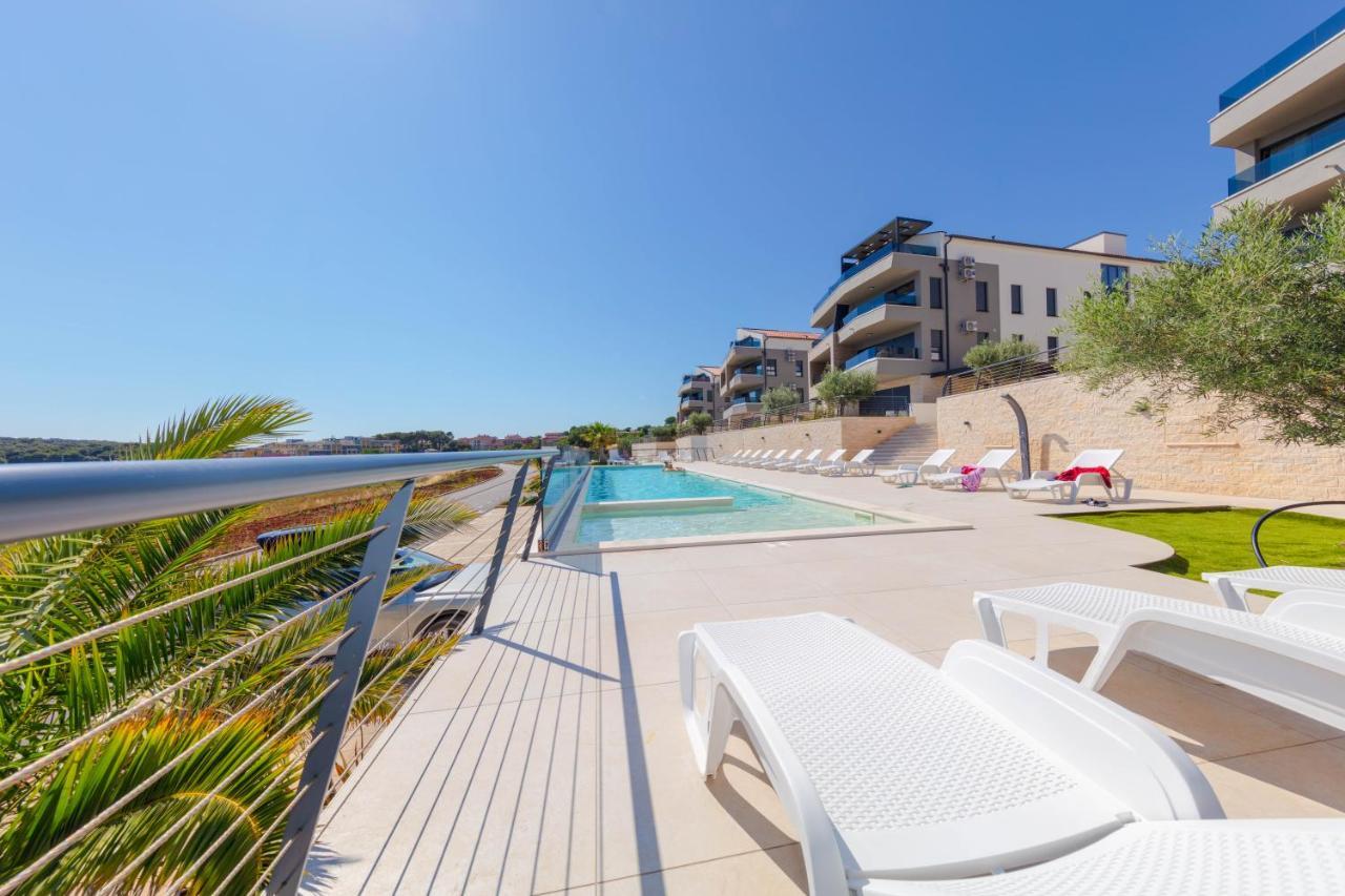 Apartman Oranž Banjole Bagian luar foto